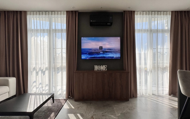 Klubnichnaya 2/7 Flat