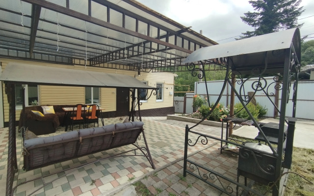 Dom V Kurortnoy Zone Guest House