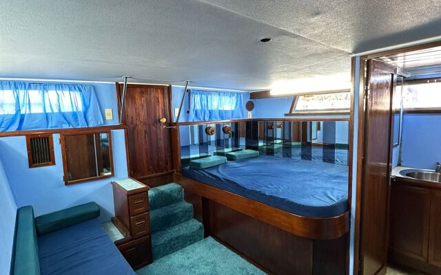 Boat_n_rest Glamping