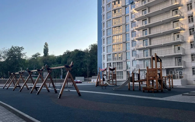 Prostornaya Kvartira Vblizi Zhd Vokzala Seti El Apart Flat