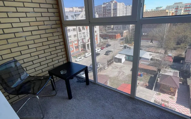 SHTEYN Flat