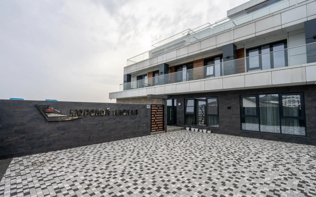 Апартаменты Orange Apart На Первой Линии с Бассейном