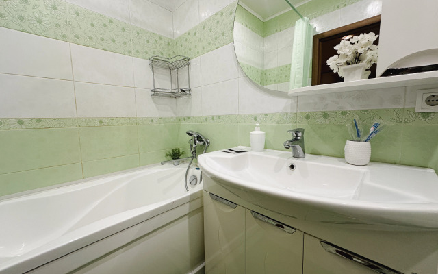 Dvukhkomnatnaya Pionerskaya 100 Flat