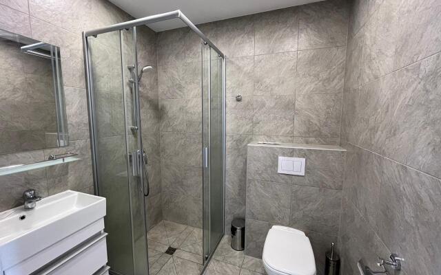 V Moskovskom Rayone Metro Kupchino Apartment