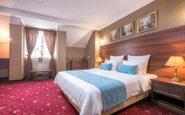 Отель Театр