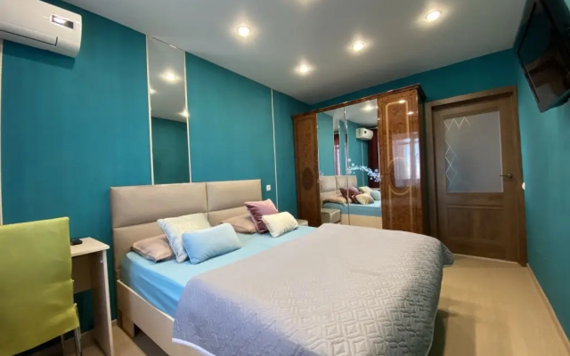 Apartments S Balkonom I Vidom Na Gorod Na Ploschadi Mopra - Apartment in تشيليابنسك - Photo 2