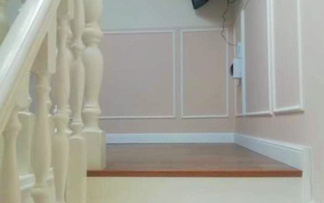 Dvukhurovnevaya v Imeritinskoy bukhte Flat