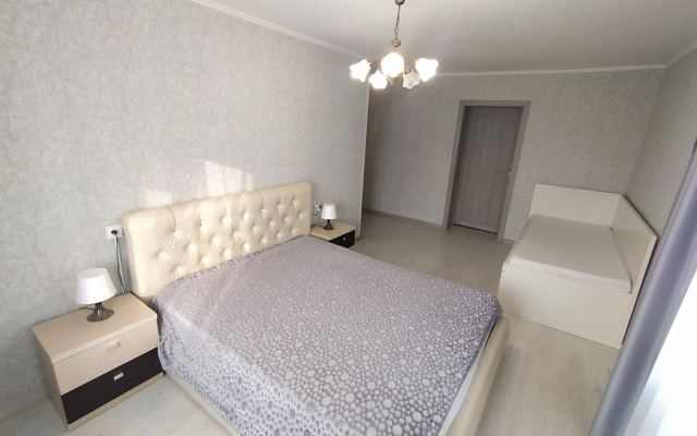 Квартира трехкомнатная в центре полностью оборудована для проживания