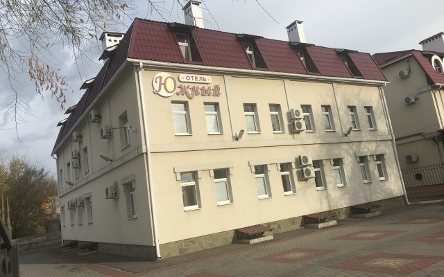 Yuzhnyij Hotel