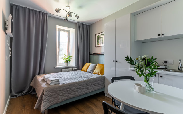 Marsy U Almazova Apartments