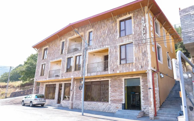 Kareno Hotel