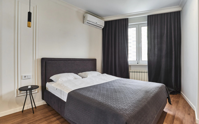 Luxe  S Dzhakuzi Na Skryganova Apartments