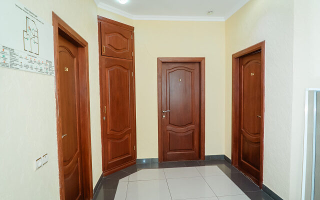 Отель Корона