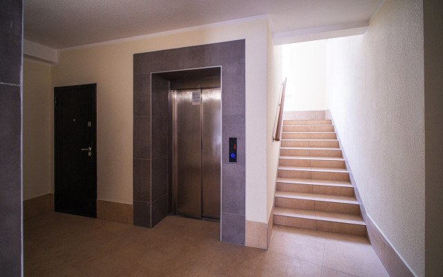 Prussia V Starinnom Stile Vozle Ozera Flat