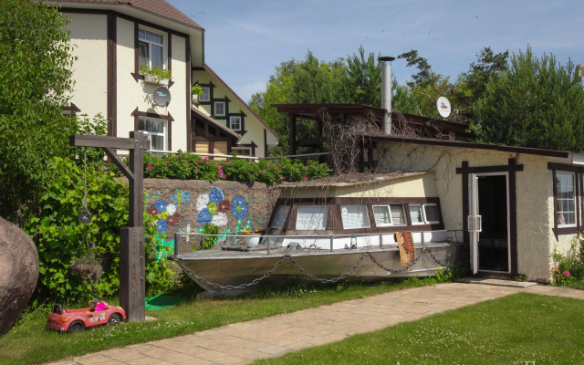 Отель Гостиничный рыболовно-охотничий комплекс Александровский Причал