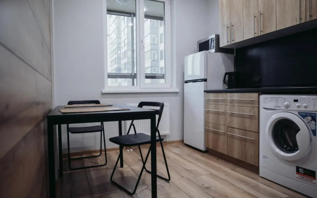 V Novom Zhk Zhyul-Vern Flat
