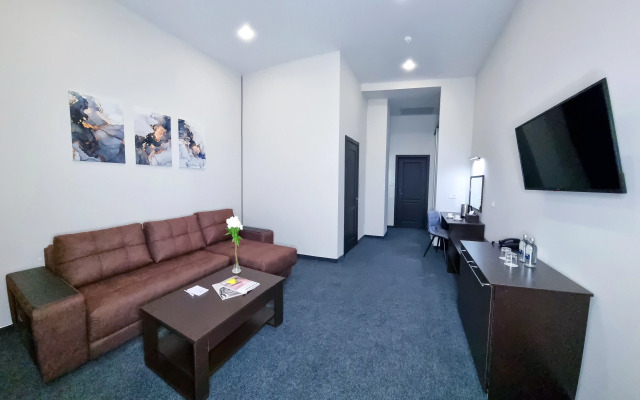 Kristall Hotel