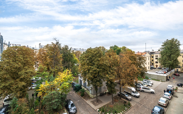 S Vidom Na Oktyabryskoy Ploschadi Apartments