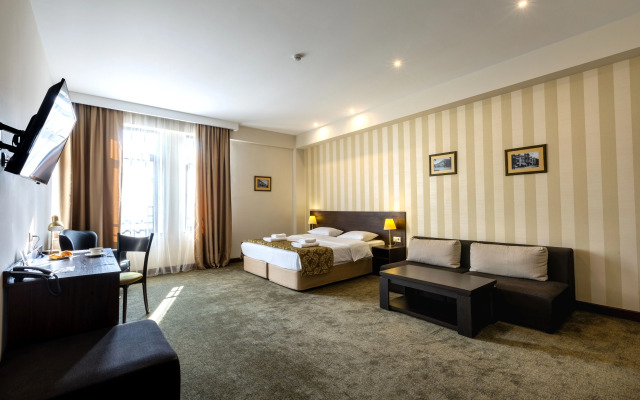 Citrus Hotel