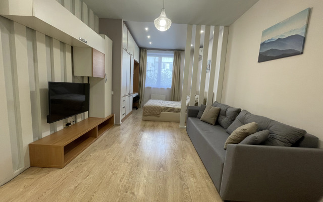 V Atmosfernom Tsentre Nemetskoy Derevni Flat