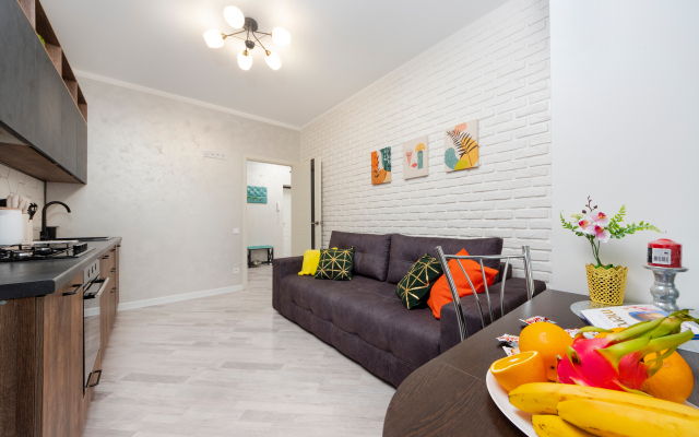 Raidas na Oranzhereynoy 21-4 Flat