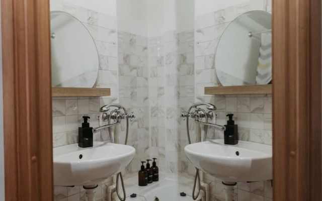 Апартаменты на улице Карамзина 8