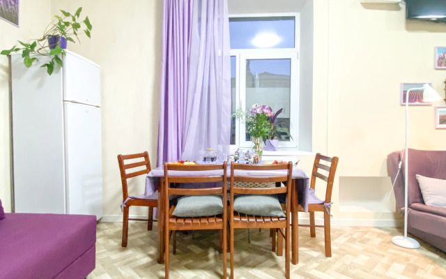 Happiness Live in the center of Sevastopol Apartment