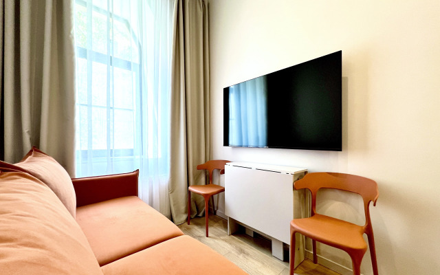 Studiya V Tsentre Pitera Sutkispb Mozhayskaya 10 Flat