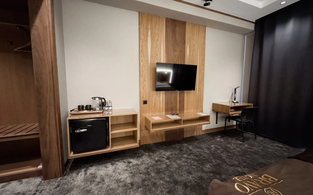 Bravo Hotel