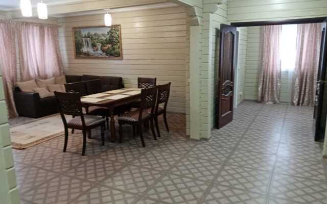 Гостевой дом Коттеджи в аренду Береговая 48