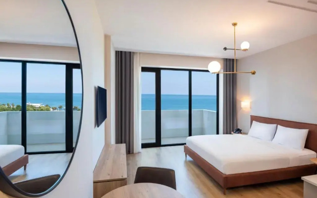 STEPS Batumi  Hotel & Suites