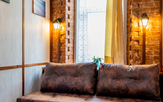 Квартира 2-х комнатная в старинном особняке с парковкой