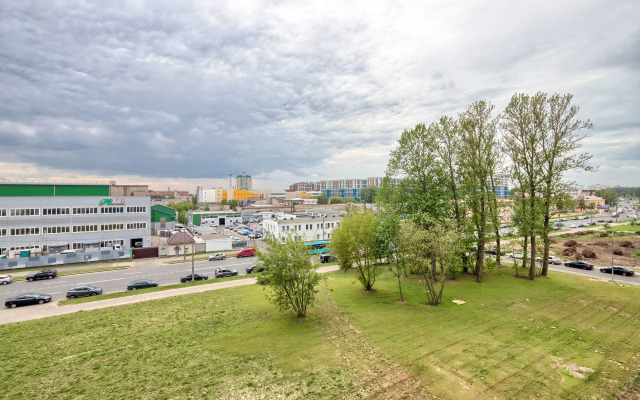 MyhomeYourhome Na Polyustrovskom Apartament