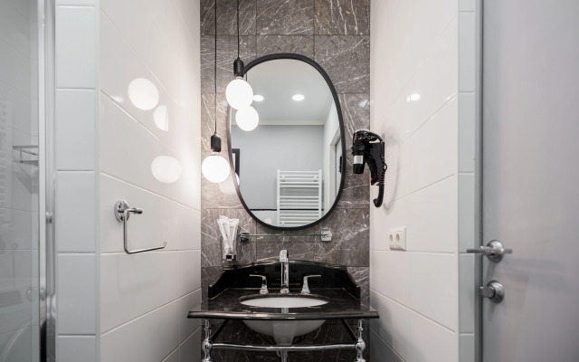 Roskoshnye Dvukhkomnatnye U Moskovskogo Vokzala Apartments
