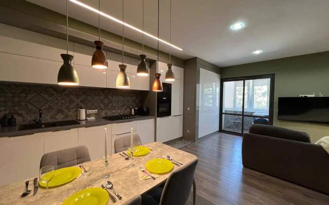 2-K U Morya Posutochno V Tsentre Myckhako Flat