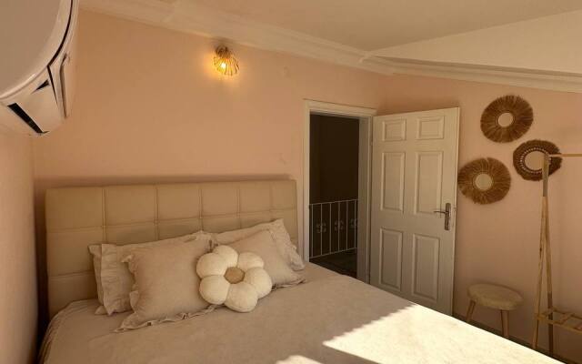 Bolshaya ryadom s Morem Flat