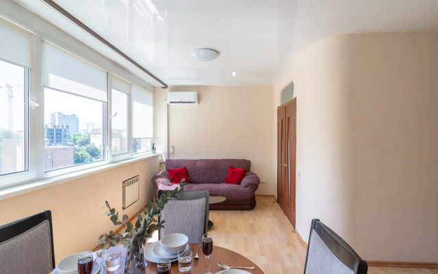 Na Avrorovskoy Flat
