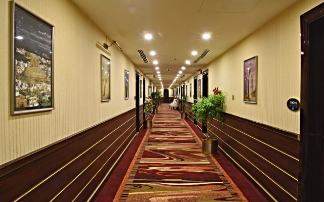 Отель Garden Plaza