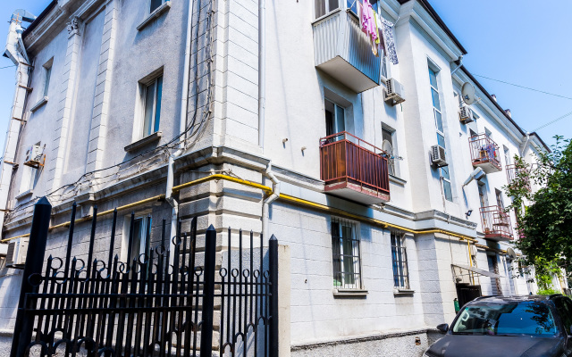 V Tsentre S Vidom Na Kreyser Mikhail Kutuzov Ot  Letoapart Apartments