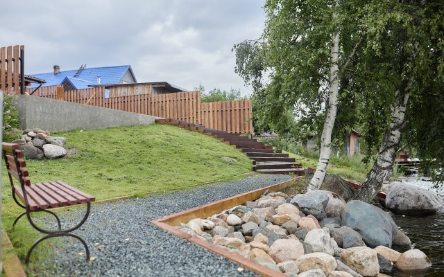 Dom u ozera 4Stihii Guest House