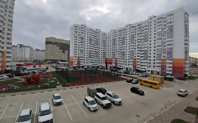 Uyutnaya kvartira na bulvare Admirala Pustoshkina Apartments