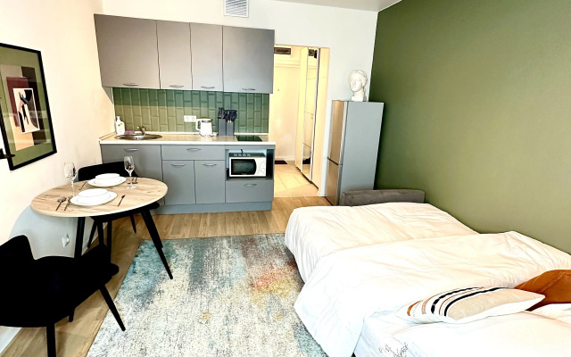 Dizaynerskaya na 33 Etazhe Flat