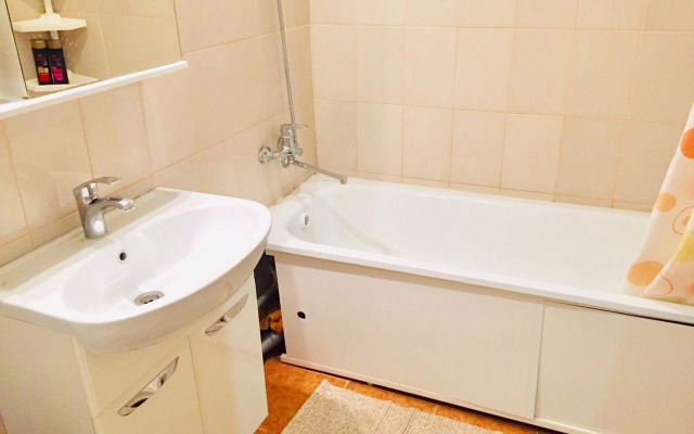 Na Ulitse Sofyi Perovskoy 15/2 Flat