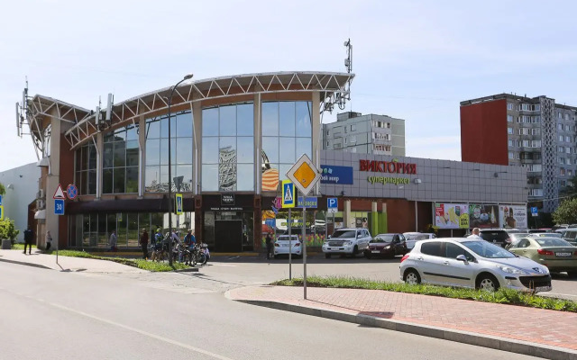 Tryoshka S Vidom Na Rybnuyu Derevnyu Flat