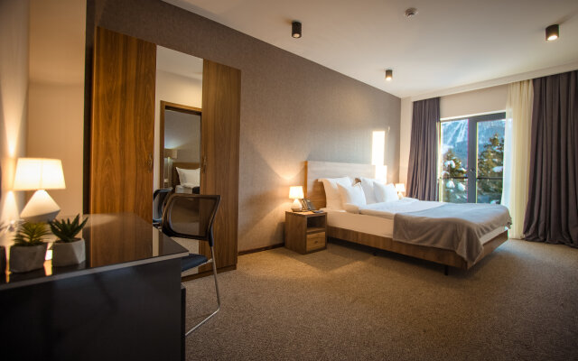 Отель Auroom Resort