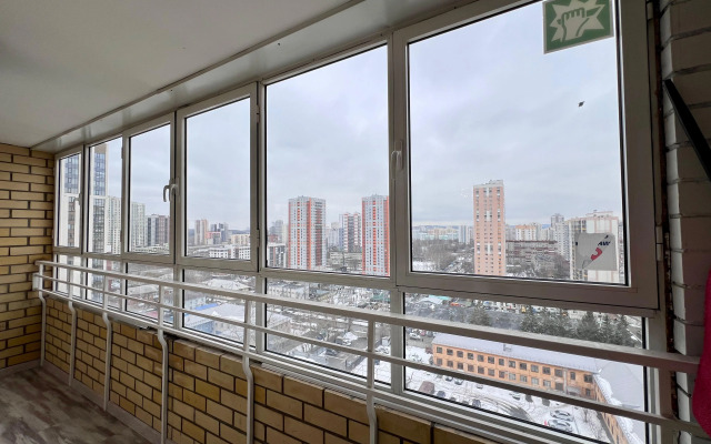 U Metro Chkalovskaya Yekaterinburg Chapaeva 72a Flat