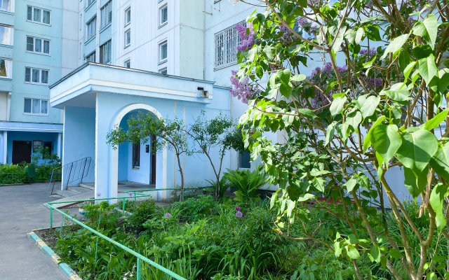 Na Ulitse Samodeyatelnoj 10A Apartments
