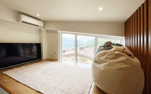 Smart Aparts Blue Bird Apartments