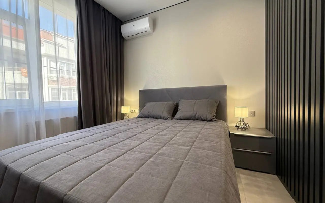 Uyutnaya Loft S Khoroshim Osnascheniem Flat