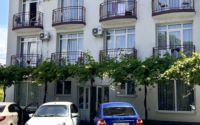 Khristina Guest house